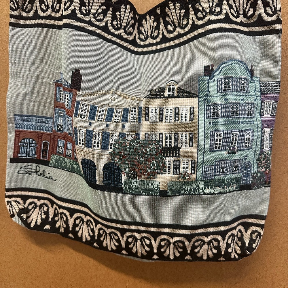 Charming Cityscape Tapestry Bag